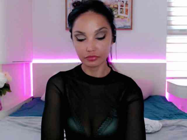 Ohmy-Linda webcam