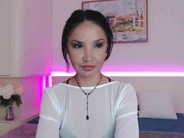 Ohmy-Linda webcam