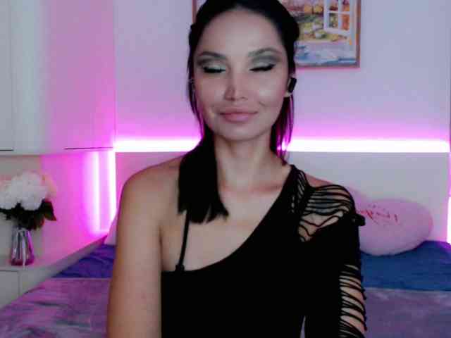 Ohmy-Linda webcam
