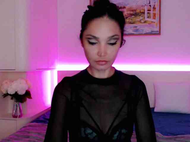 Ohmy-Linda webcam