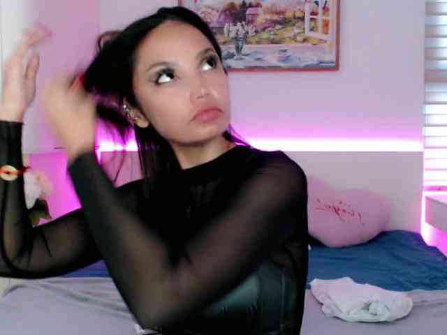 Ohmy-Linda webcam