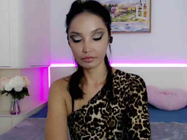 Ohmy-Linda webcam