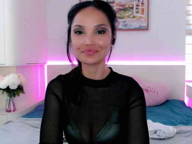 Ohmy-Linda webcam