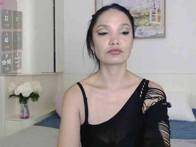 Ohmy-Linda webcam