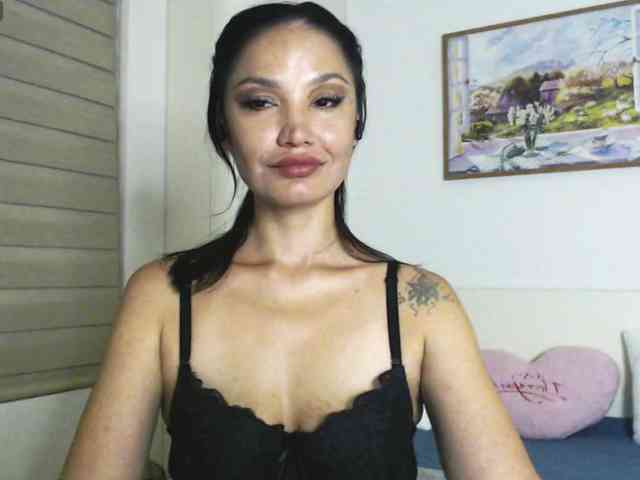 Ohmy-Linda webcam