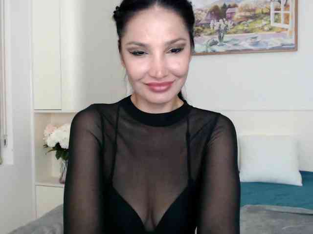Ohmy-Linda webcam