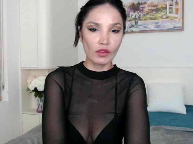 Ohmy-Linda webcam