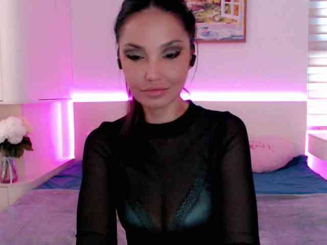 Ohmy-Linda webcam
