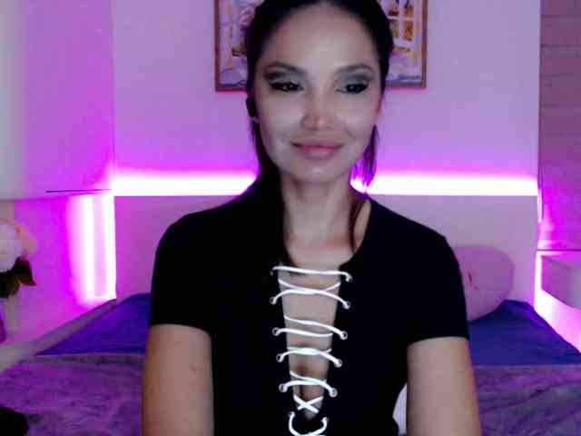 Ohmy-Linda webcam