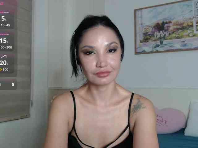 Ohmy-Linda webcam