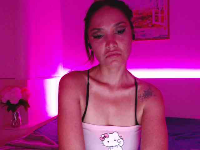 Ohmy-Linda webcam