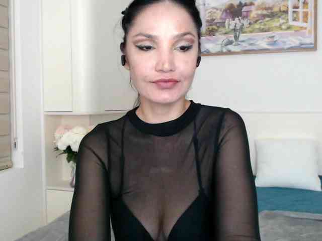 Ohmy-Linda webcam