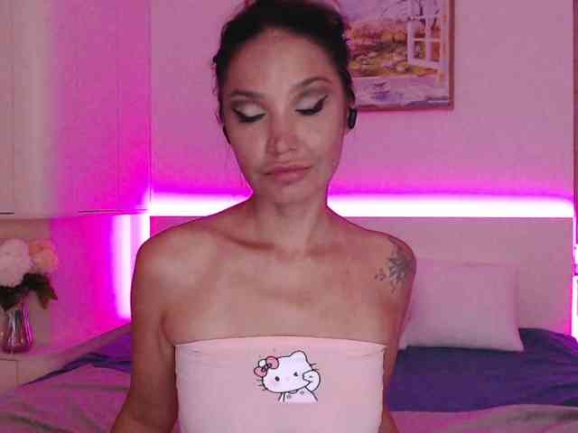 Ohmy-Linda webcam
