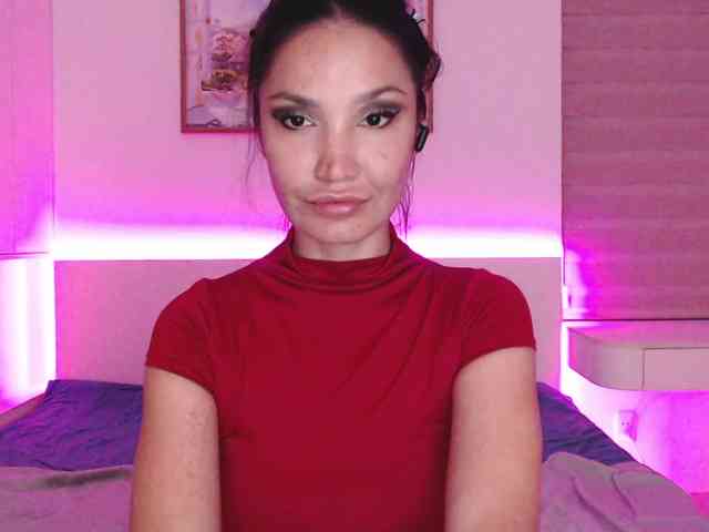 Ohmy-Linda webcam