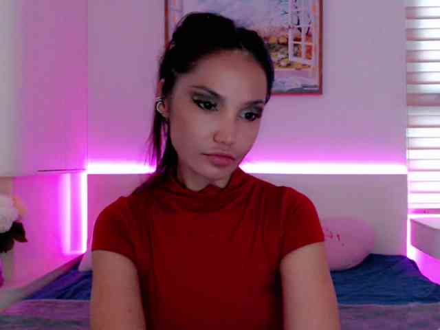 Ohmy-Linda webcam