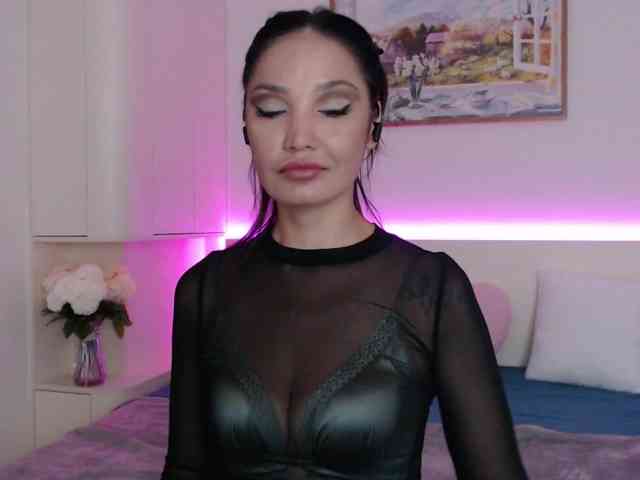 Ohmy-Linda webcam