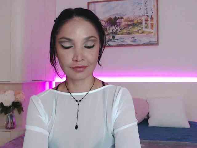 Ohmy-Linda webcam