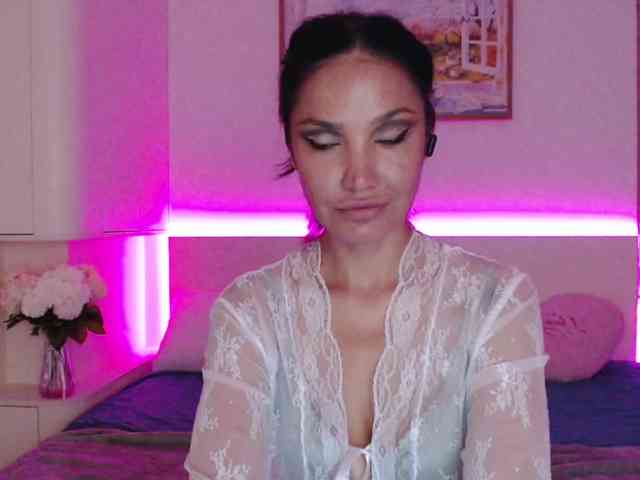 Ohmy-Linda webcam