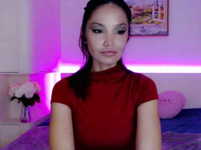 Ohmy-Linda webcam