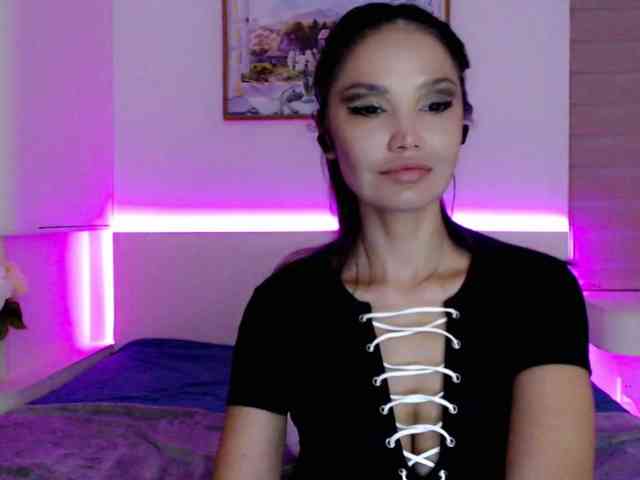 Ohmy-Linda webcam