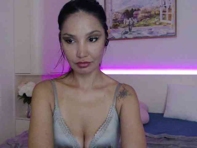 Ohmy-Linda webcam