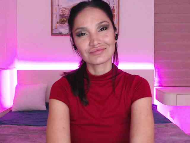 Ohmy-Linda webcam