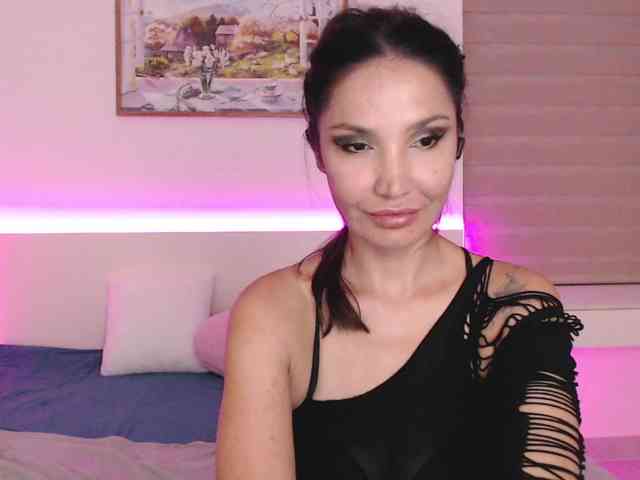 Ohmy-Linda webcam