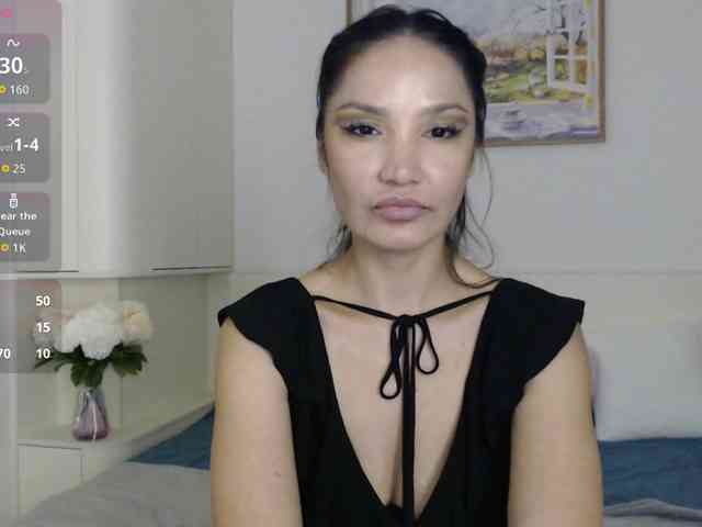 Ohmy-Linda webcam