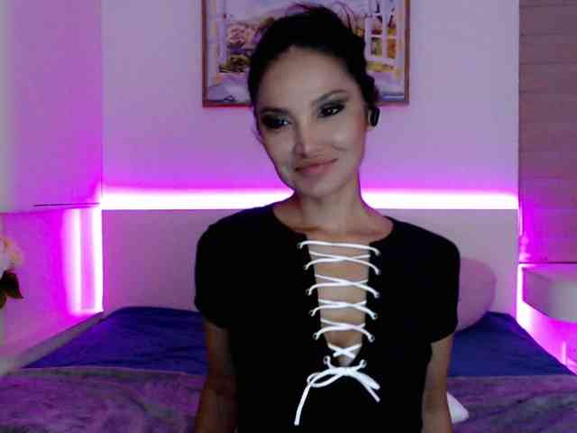 Ohmy-Linda webcam