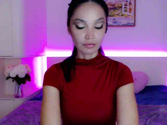 Ohmy-Linda webcam