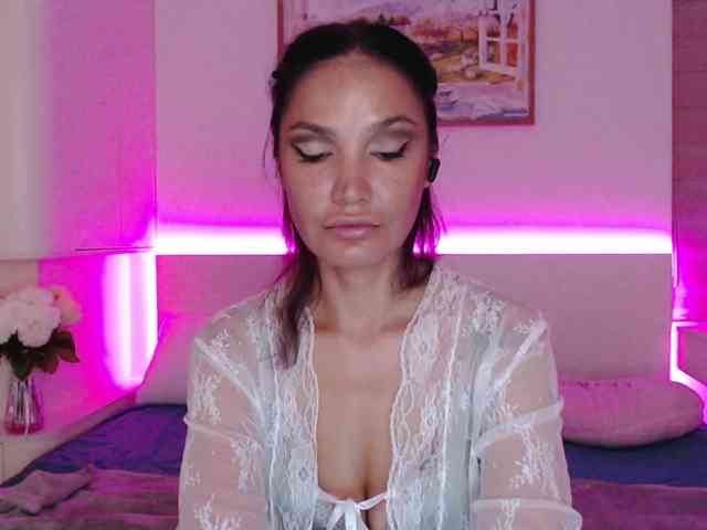 Ohmy-Linda webcam