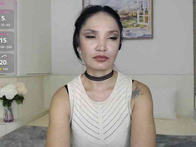 Ohmy-Linda webcam