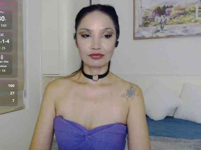 Ohmy-Linda webcam