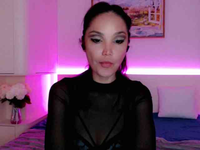 Ohmy-Linda webcam
