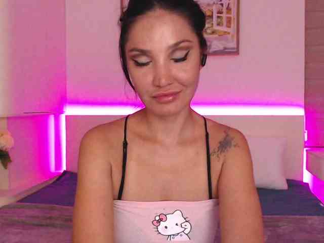 Ohmy-Linda webcam