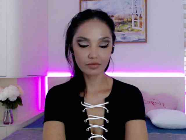Ohmy-Linda webcam