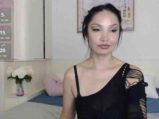 Ohmy-Linda webcam