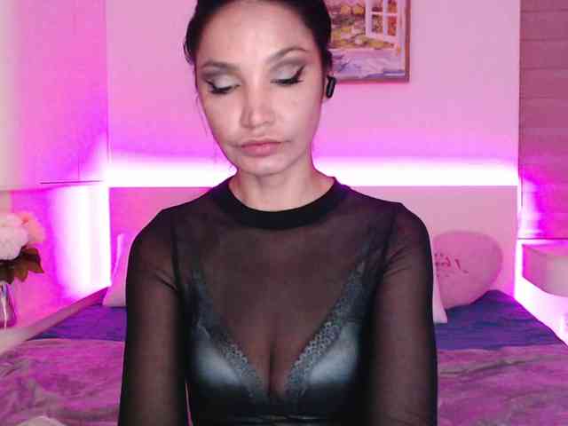 Ohmy-Linda webcam