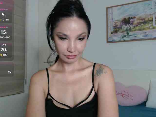 Ohmy-Linda webcam