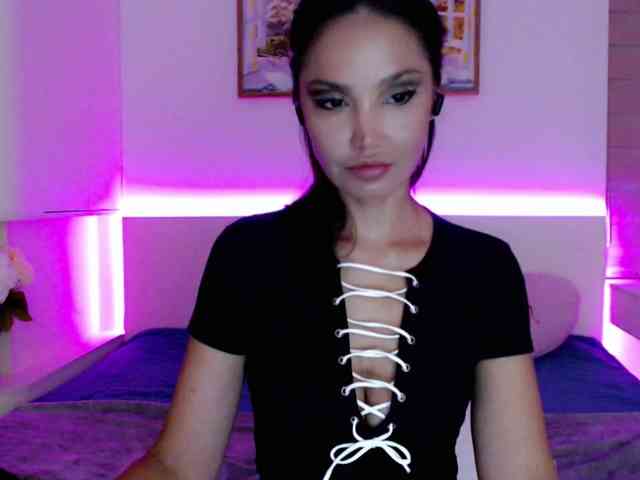Ohmy-Linda webcam