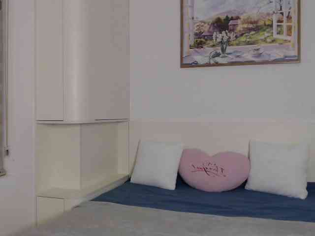 Ohmy-Linda webcam