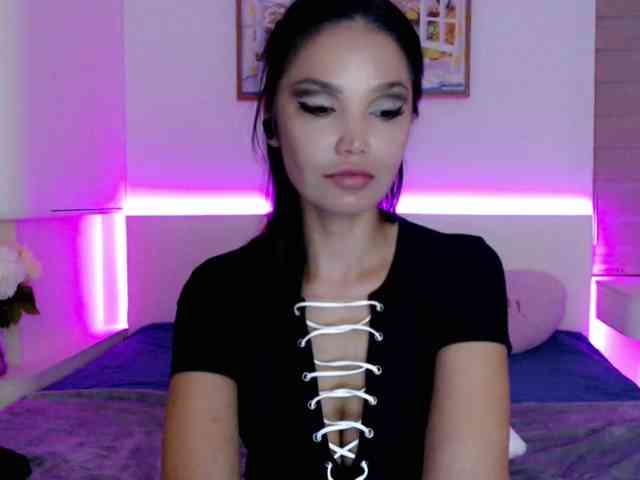 Ohmy-Linda webcam