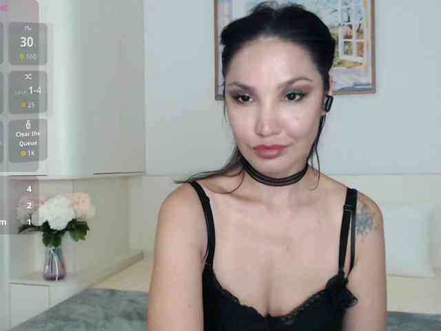Ohmy-Linda webcam