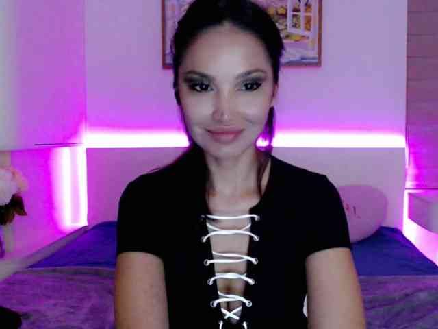 Ohmy-Linda webcam
