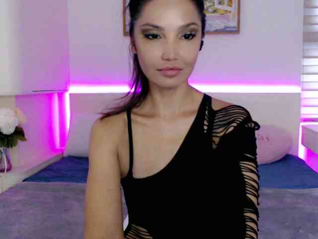 Ohmy-Linda webcam