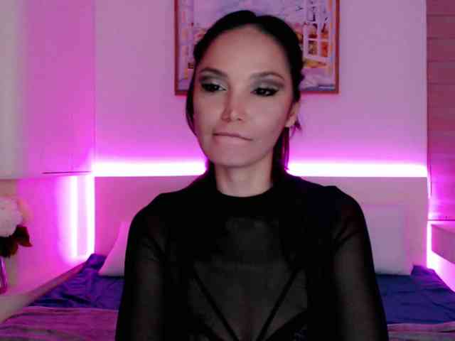 Ohmy-Linda webcam