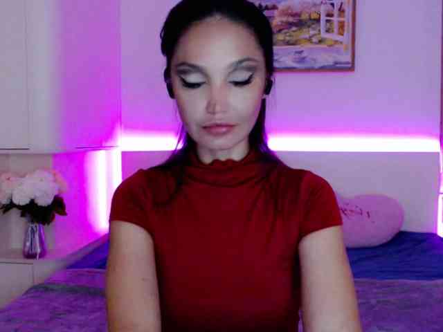 Ohmy-Linda webcam