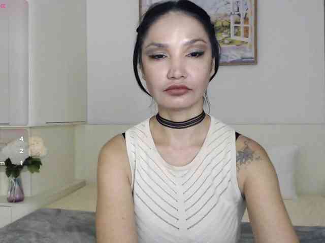 Ohmy-Linda webcam
