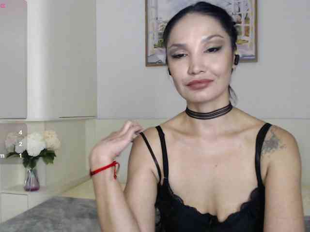 Ohmy-Linda webcam