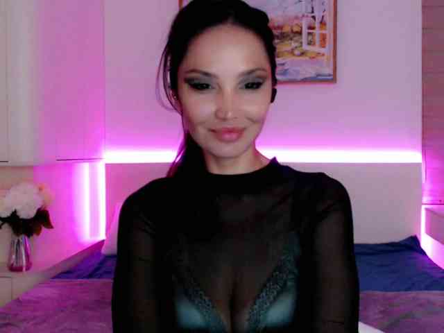 Ohmy-Linda webcam